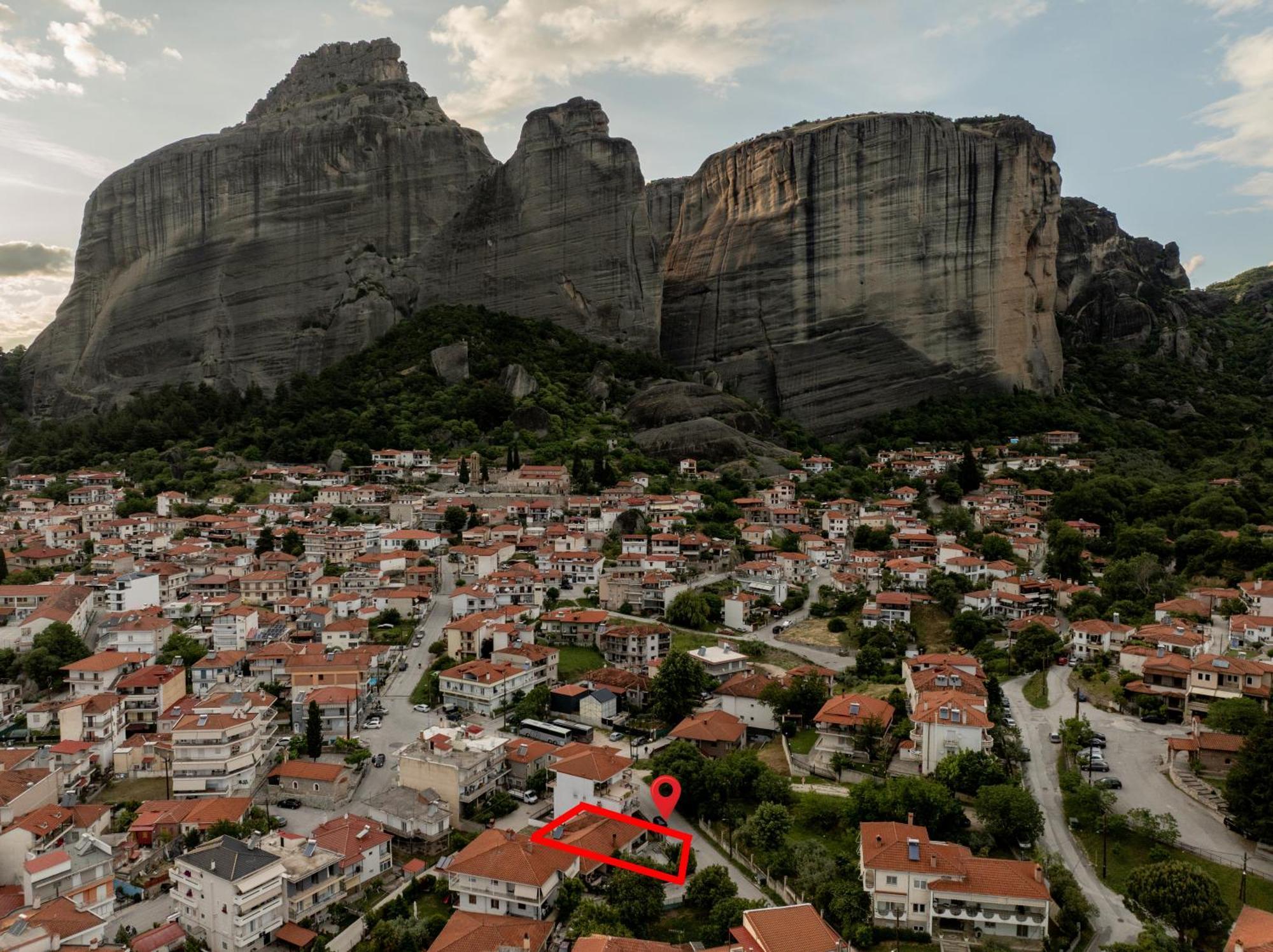Chara'S Luxury Home Каламбака Екстер'єр фото